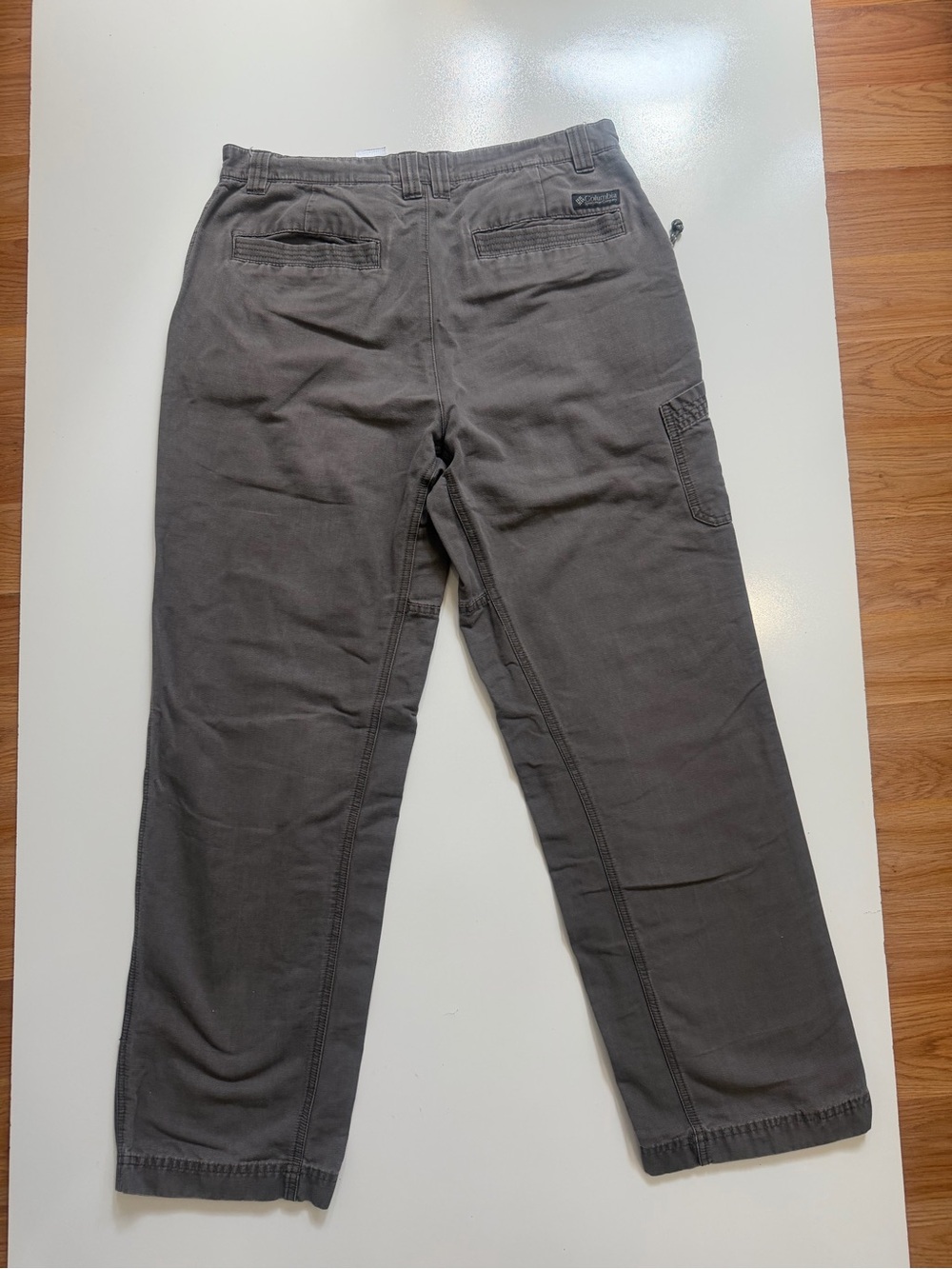 Columbia Men’s Gray Cargo Pants Size 34 Outdoor Utility Hiking Workwear - Picture 3 of 11